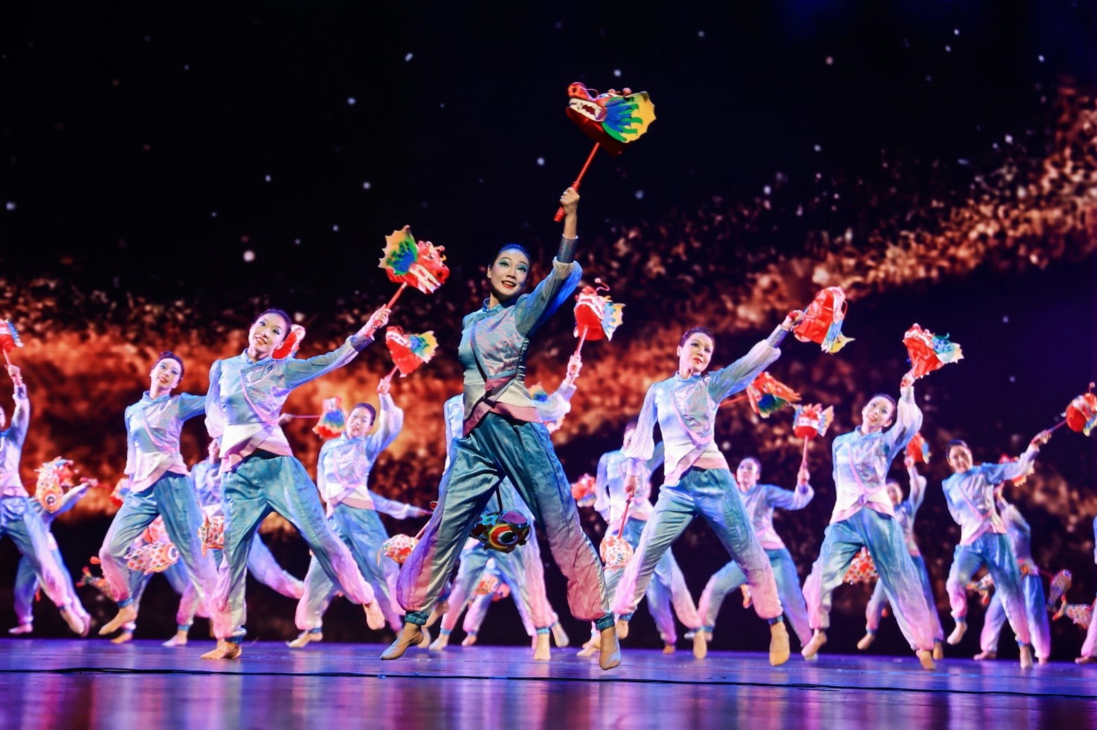 9《鱼化龙》 (2).jpg